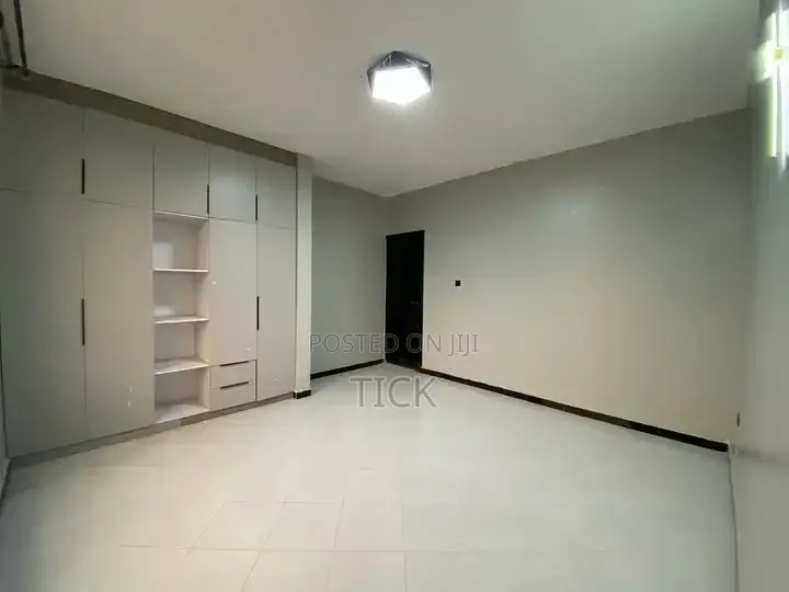 3bdrm Apartment in Bukoto, Central Division for rent