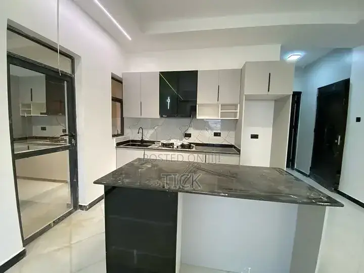 3bdrm Apartment in Bukoto, Central Division for rent