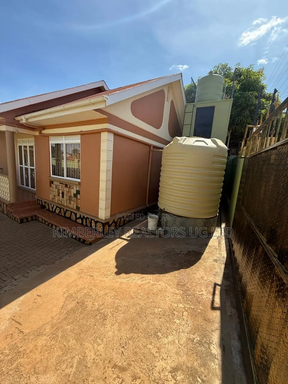 3bdrm Duplex in Division A for sale