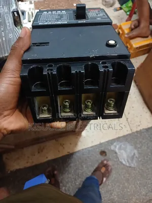 200a Mccb 3phase Breaker 4pole