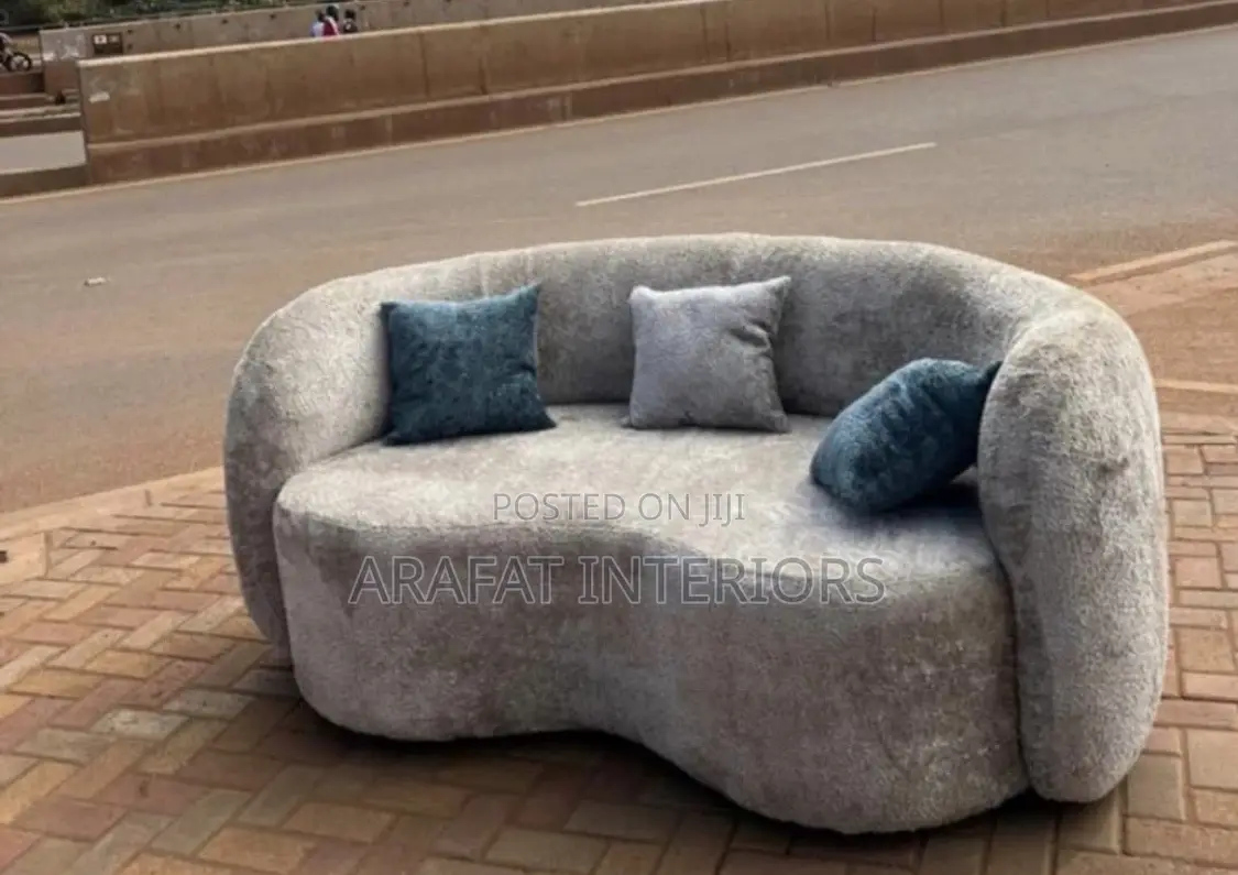 Modern Wavy Cloud Bouclé Sofa - Sculptural Statement Piece