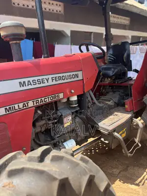 Massey Ferguson 385
