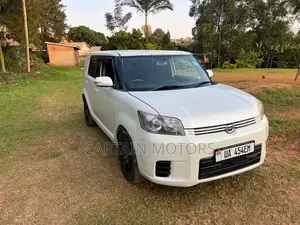 Toyota Corolla Rumion 2011 White