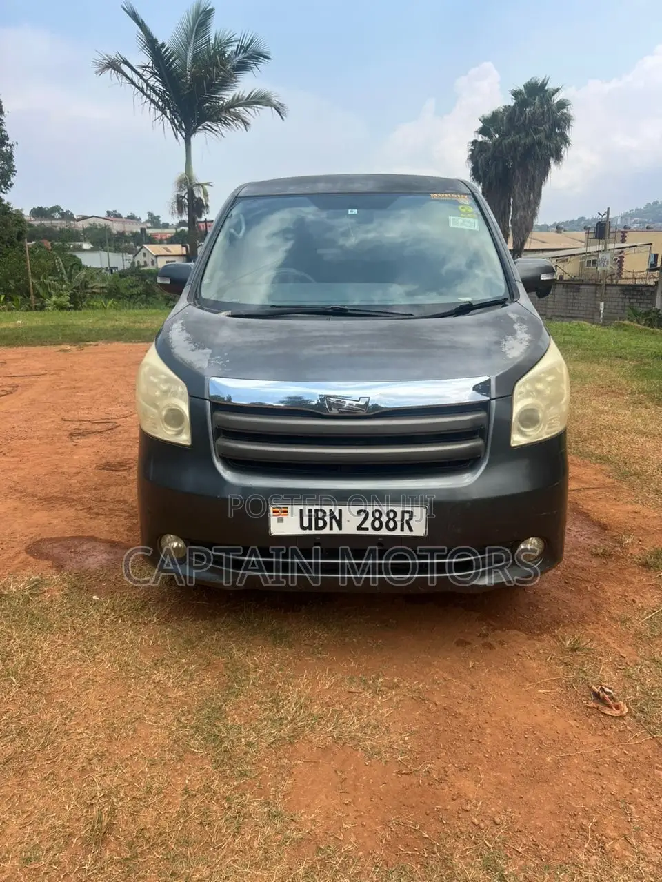 Toyota Noah 2010 Gray