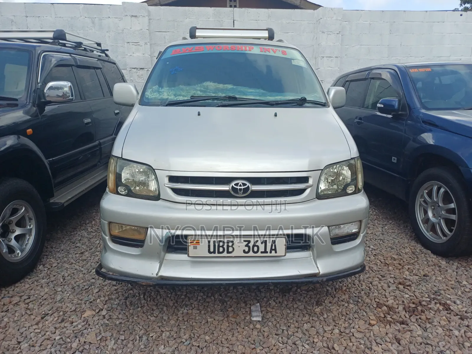 Toyota Noah 2002 Silver