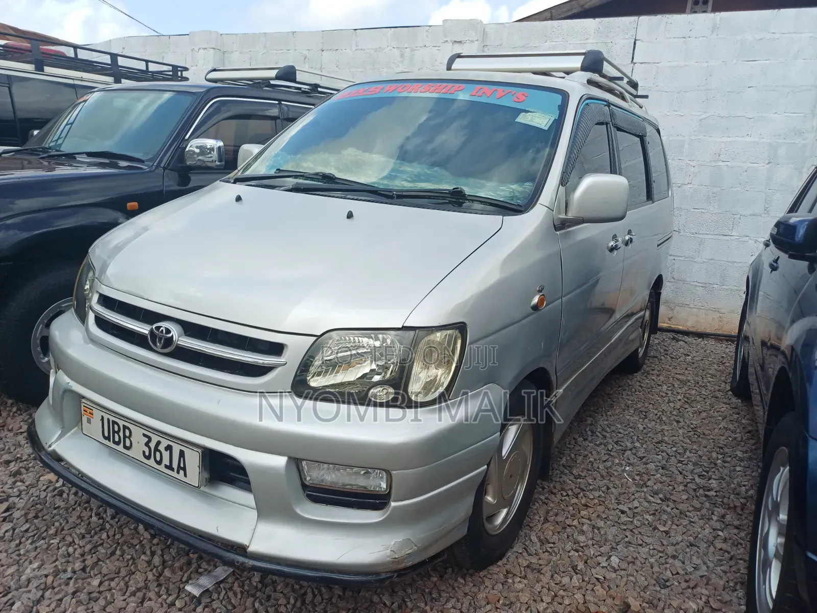 Toyota Noah 2002 Silver