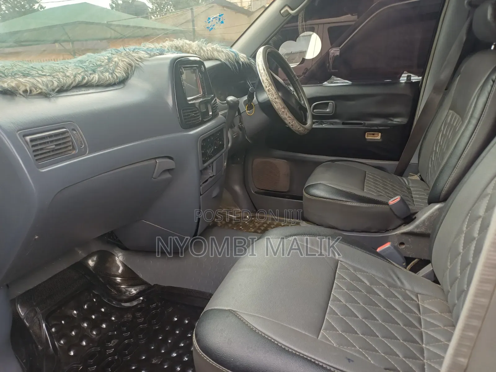 Toyota Noah 2002 Silver