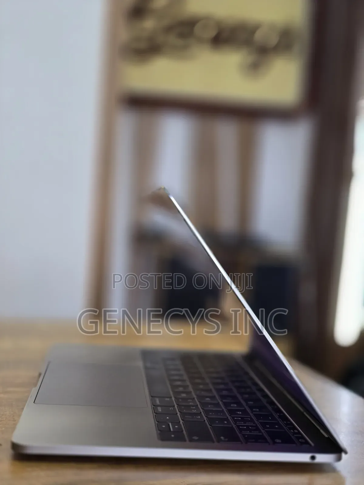 Laptop Apple MacBook Pro 2017 8GB Intel Core i5 SSD 128GB