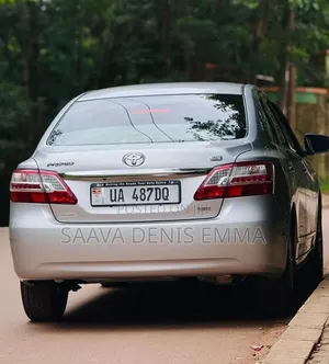 Toyota Premio 2010 Silver