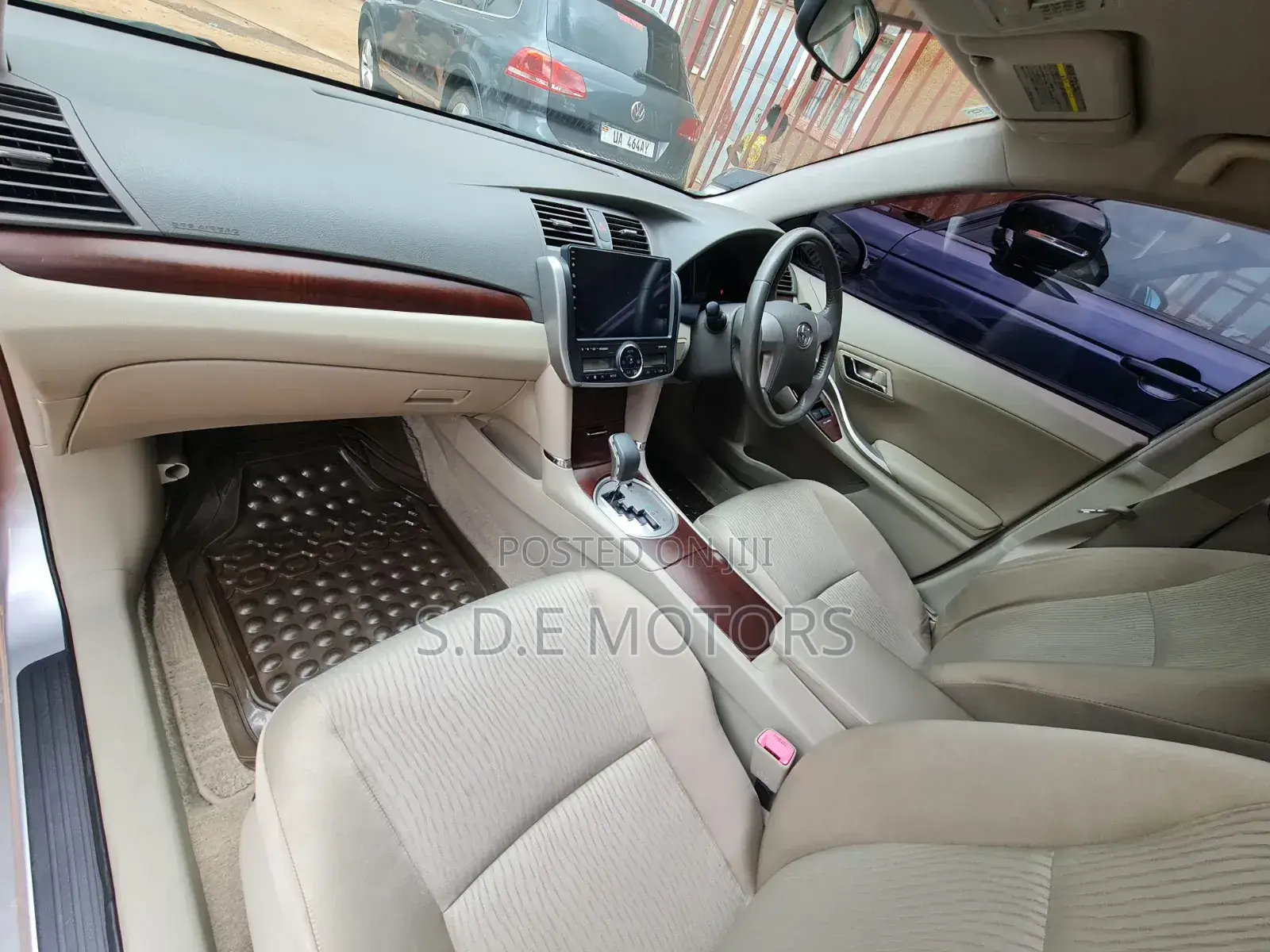 Toyota Premio 2010 Silver