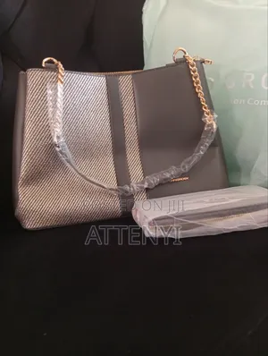 Chris Rosy Hand Bag
