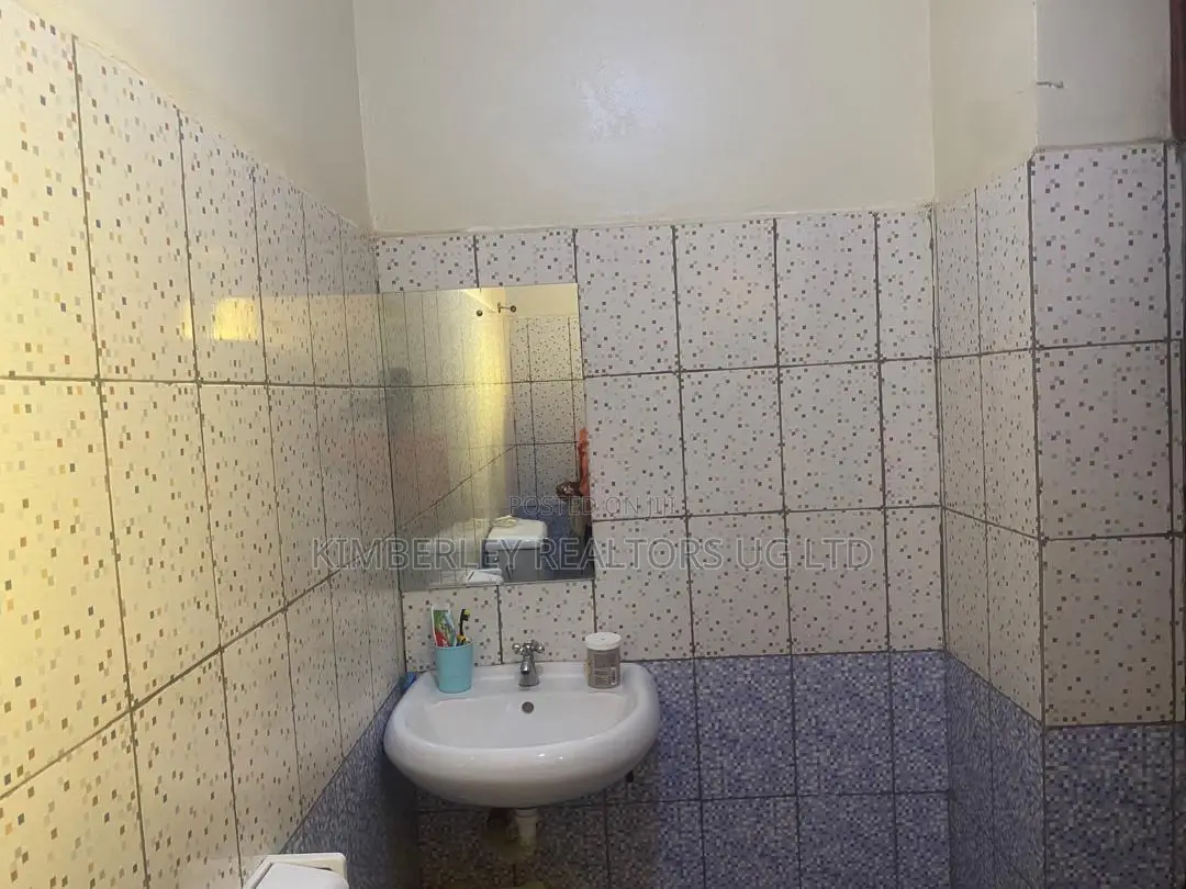 1bdrm Condo in Central Division for sale