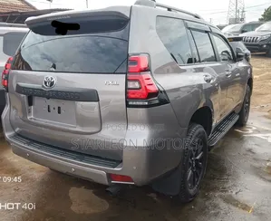 New Toyota Land Cruiser Prado 2.7 2023 Silver
