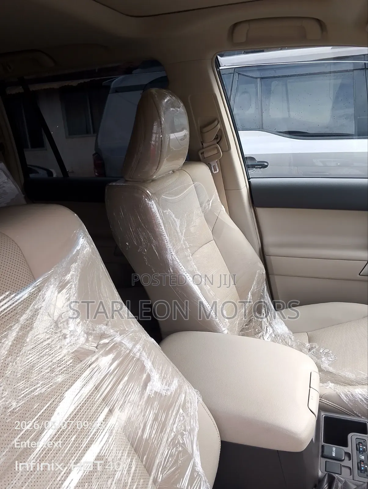 New Toyota Land Cruiser Prado 2.7 2023 Silver