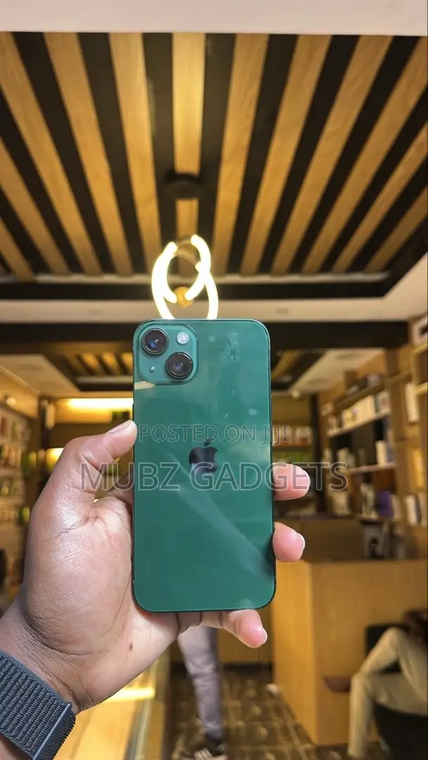 Apple iPhone 13 128 GB Green