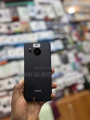 Sharp Aquos sense7 plus 128 GB Black