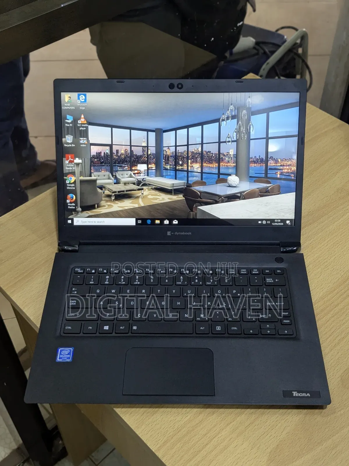 New Laptop Toshiba Dynabook t552 4GB Intel SSD 128GB