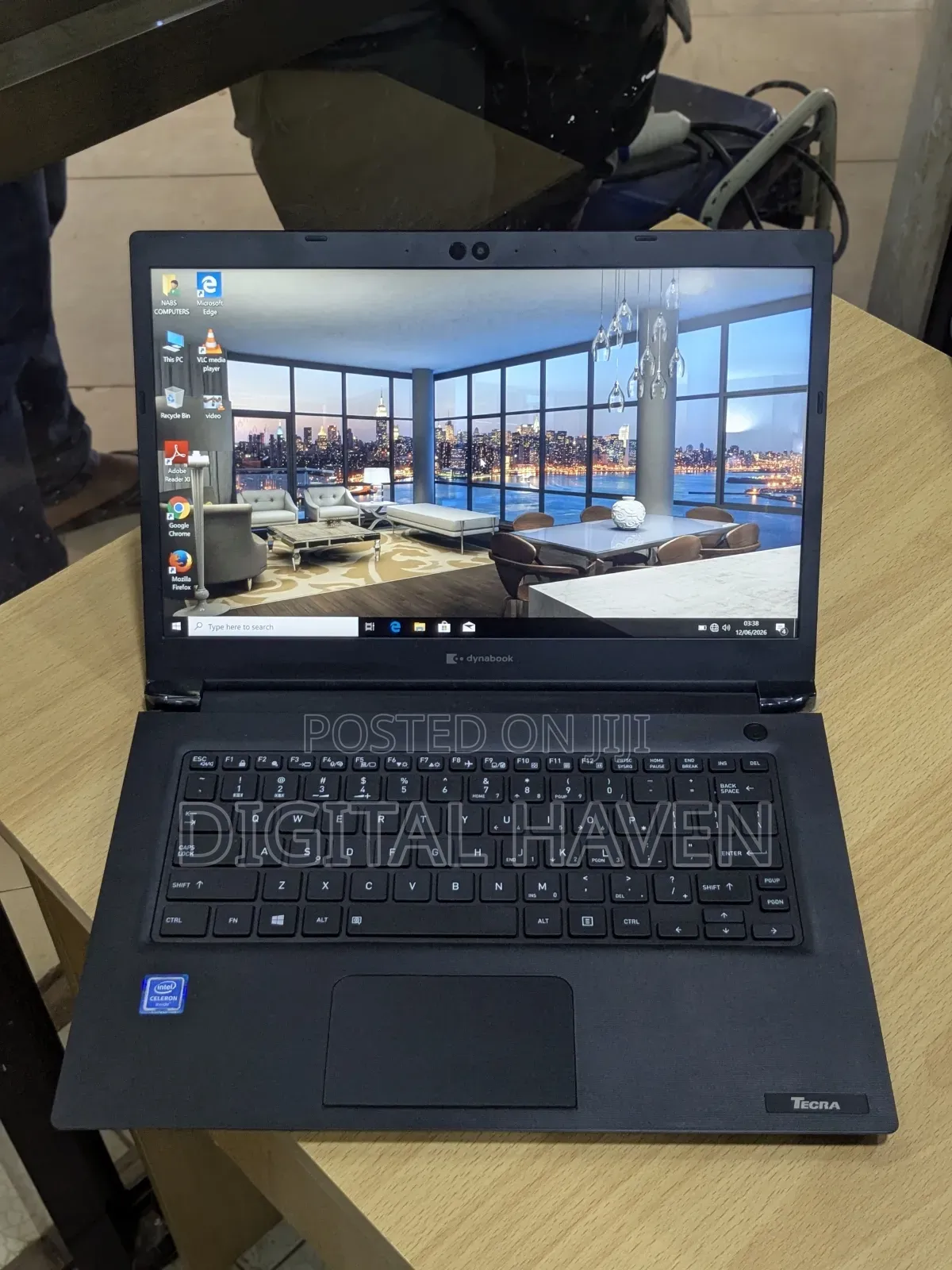 New Laptop Toshiba Dynabook t552 4GB Intel SSD 128GB