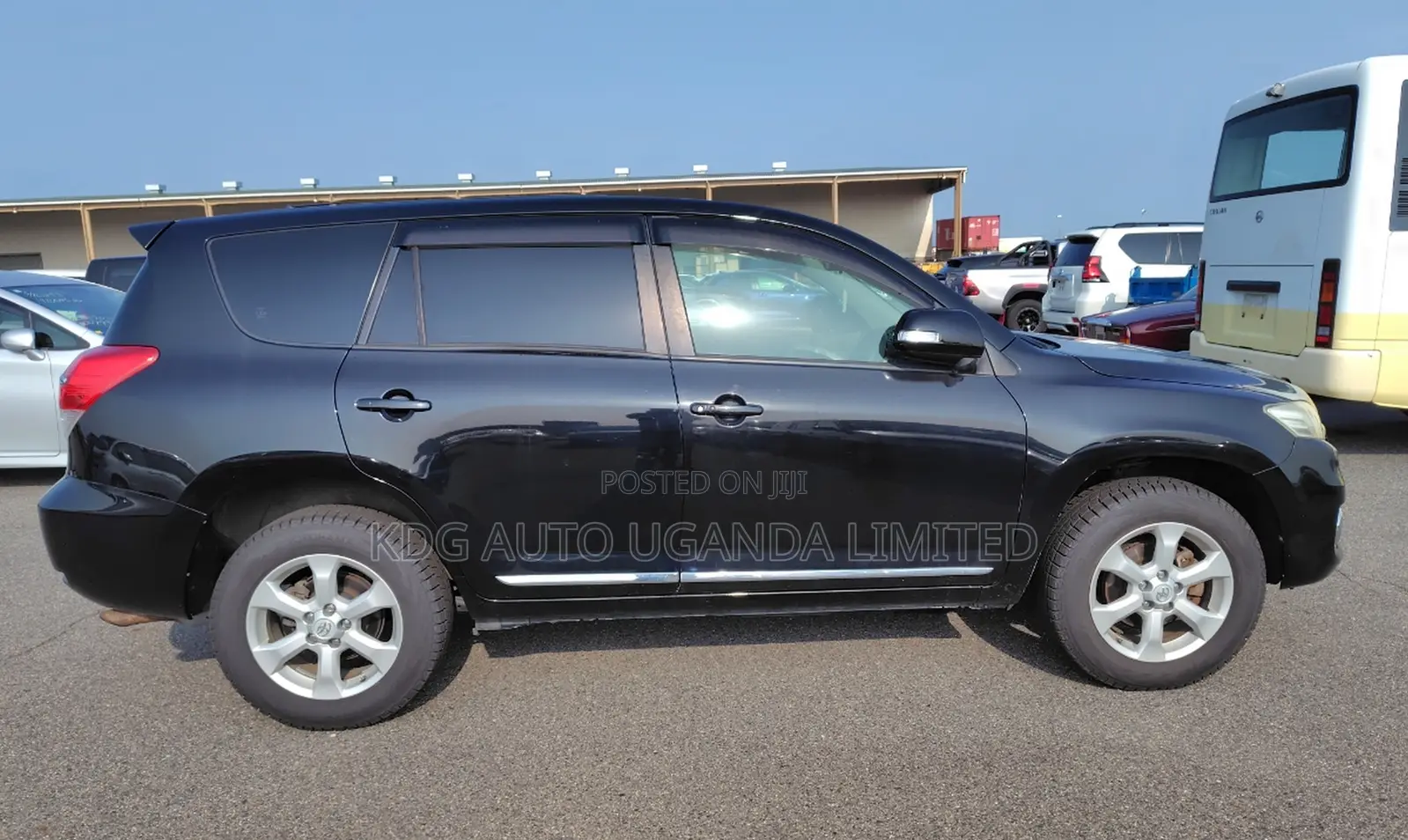 Toyota Vanguard 2011 Black