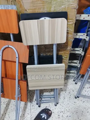 Metal Frame Wooden Seat Folding Chair