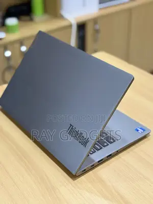 New Laptop Lenovo ThinkBook 13 16GB Intel Core i7 SSD 512GB