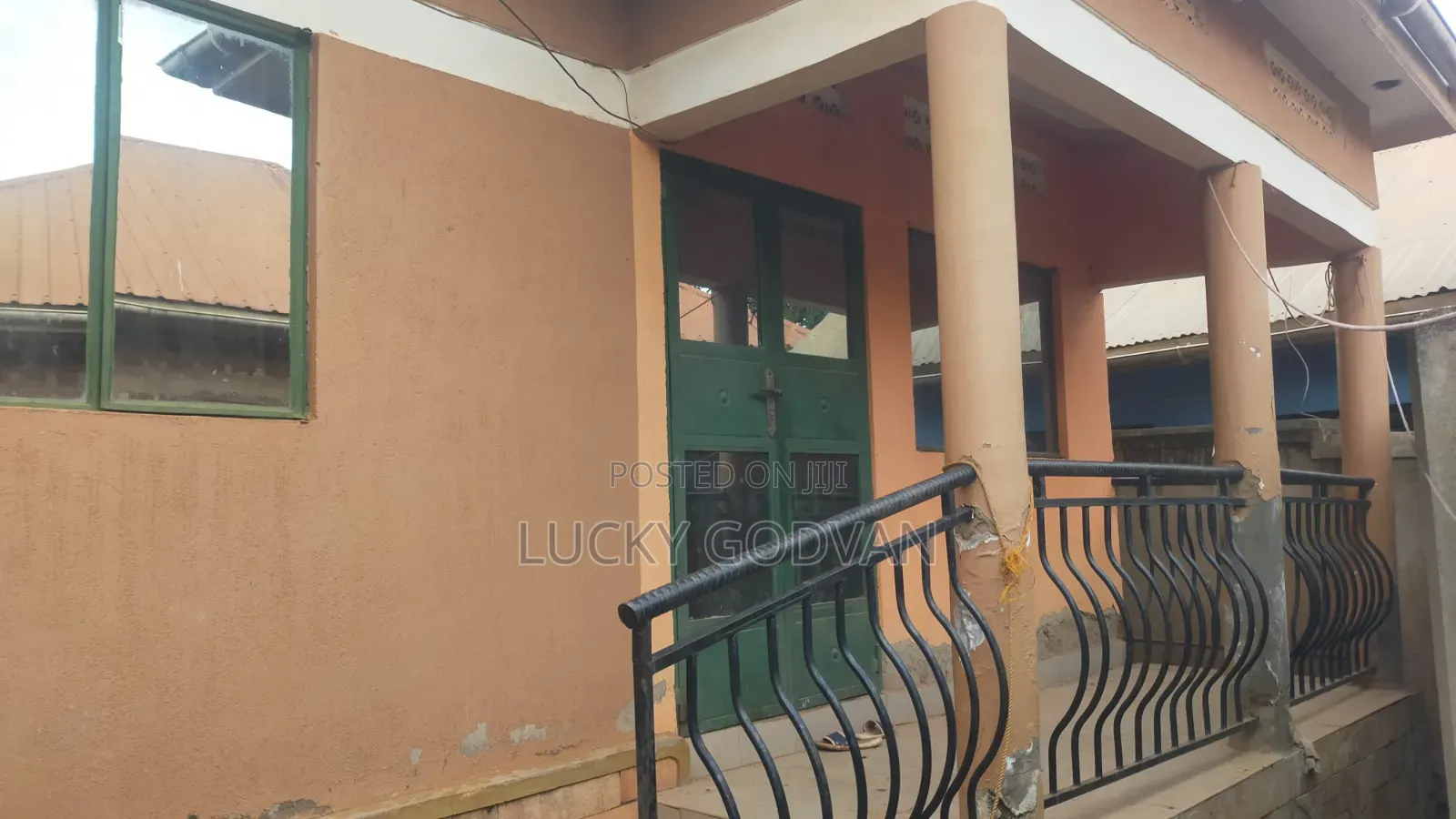 2bdrm Bungalow in Kira for sale