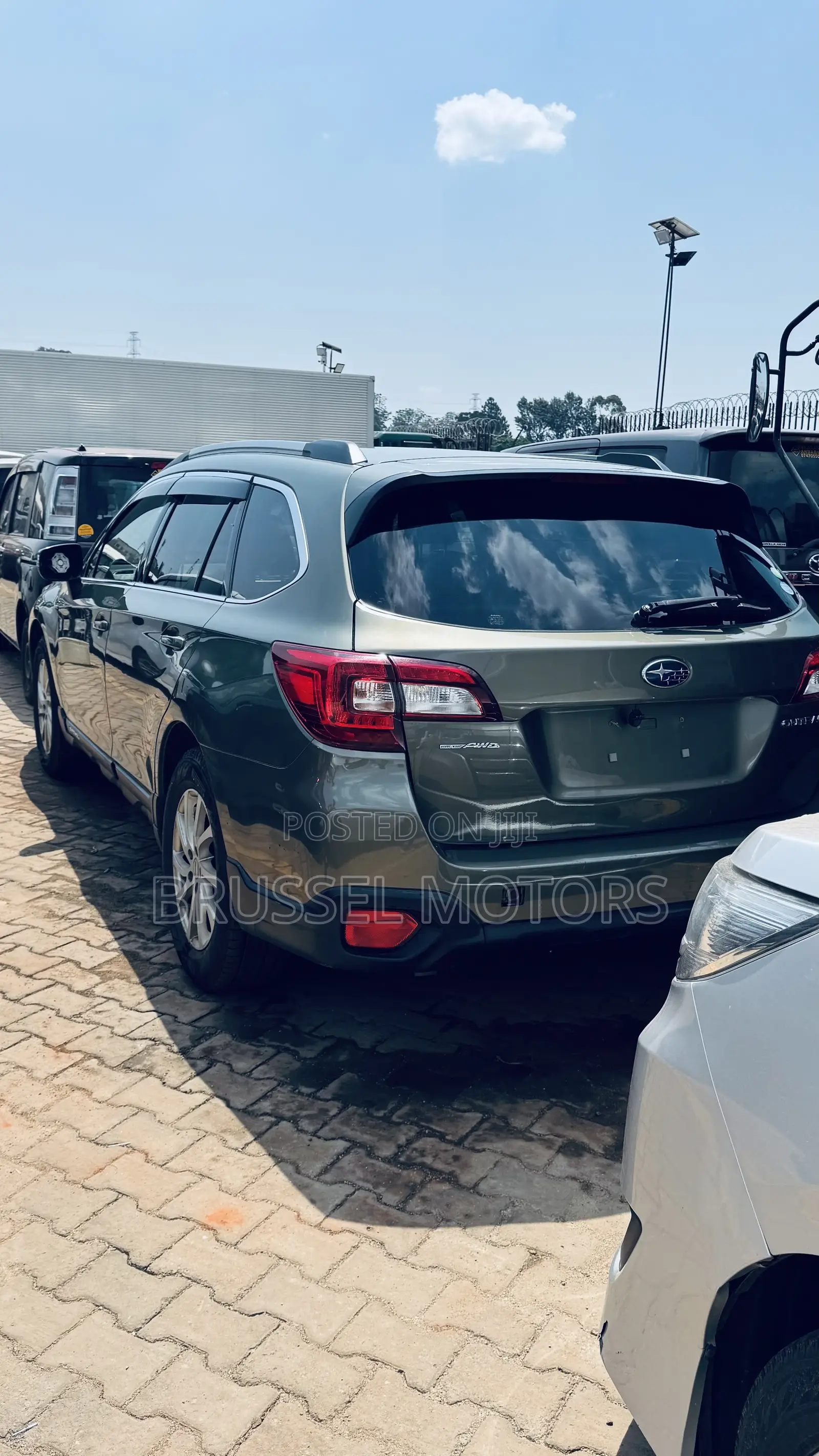 Subaru Outback 2.5i Premium AWD 2018 Green