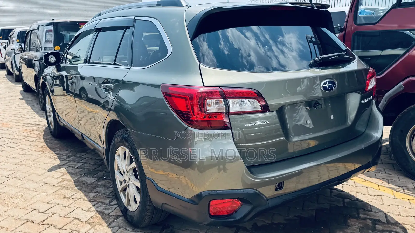 Subaru Outback 2.5i Premium AWD 2018 Green