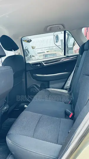 Subaru Outback 2.5i Premium AWD 2018 Green