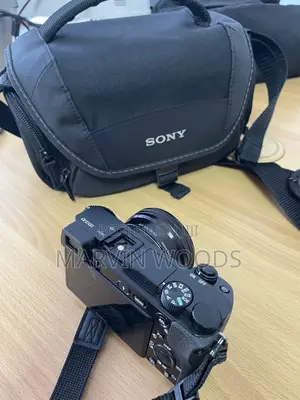 Sony A6100