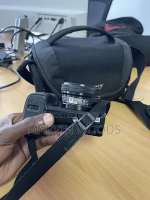 Sony A6100