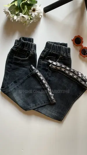 Girls Wide Leg Jeans Outfit
