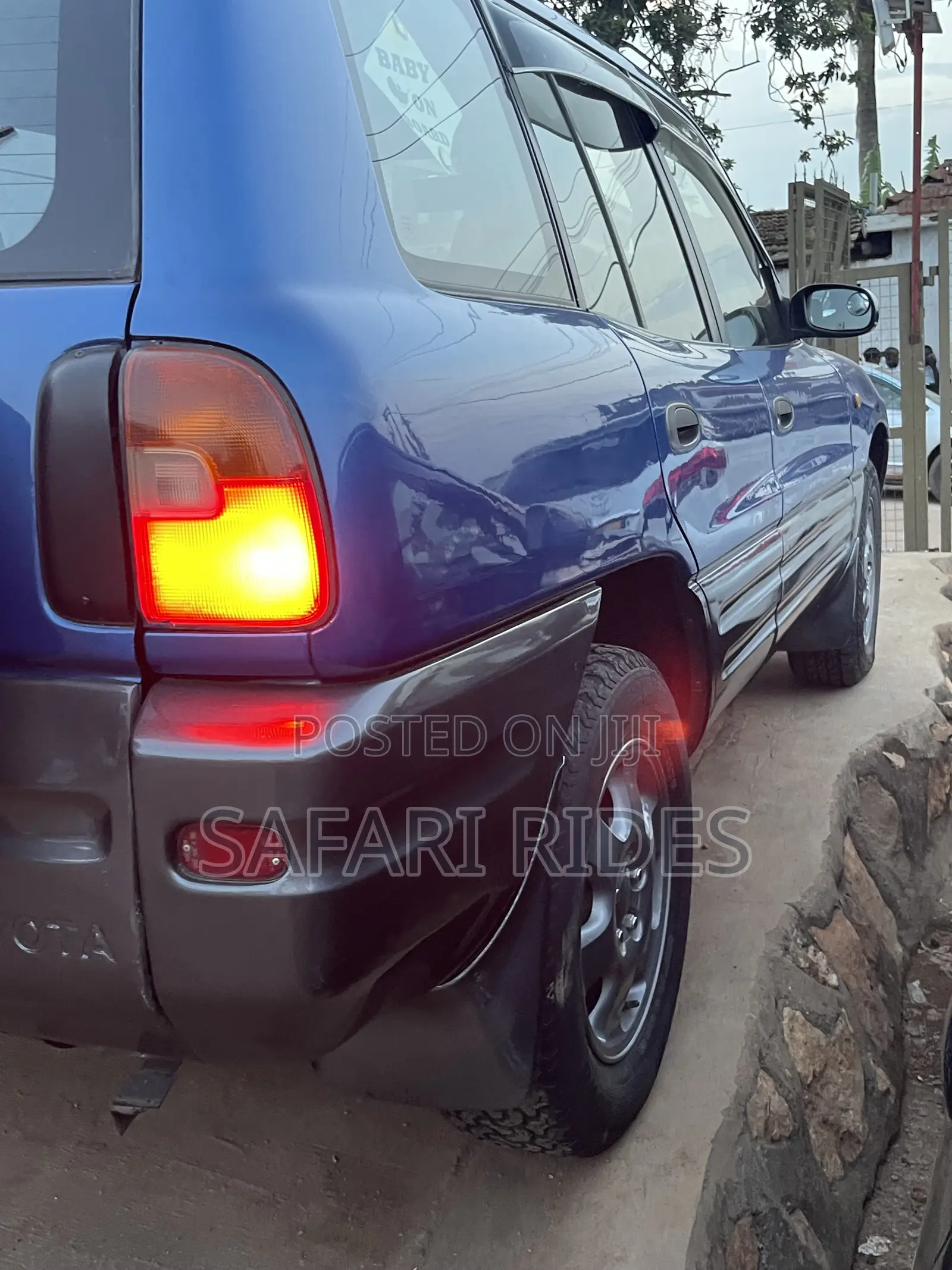 Toyota RAV4 Automatic 2000 Blue