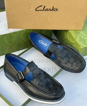 Classic Clarks Woven Leather Loafer Sandals for Casual in Stock