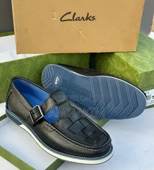 Classic Clarks Woven Leather Loafer Sandals for Casual in Stock