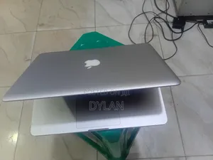 Laptop Apple MacBook 2012 8GB Intel Core i5 HDD 500GB