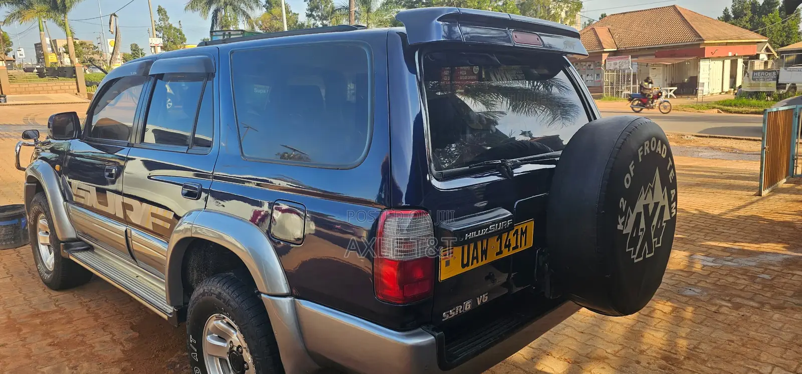 Toyota Hilux 1998 Blue