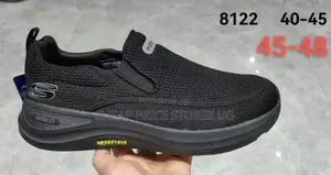 .. Black Sneakers And Other Colors Are Available