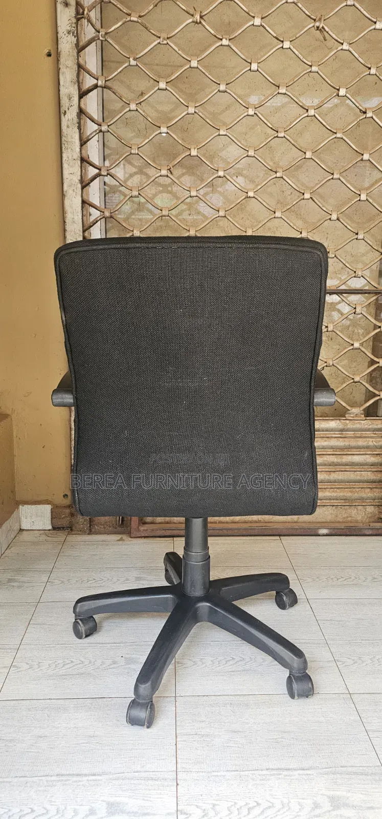 Refurbished Low Back Fabric Simple Chair