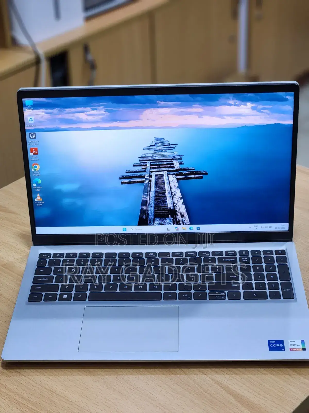 New Laptop Dell Inspiron 15 3521 4GB Intel Core i5 SSD 256GB