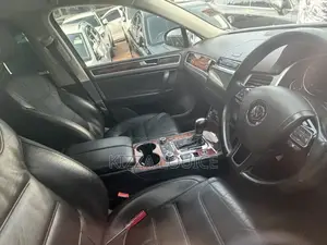 Volkswagen Touareg 2014 Silver