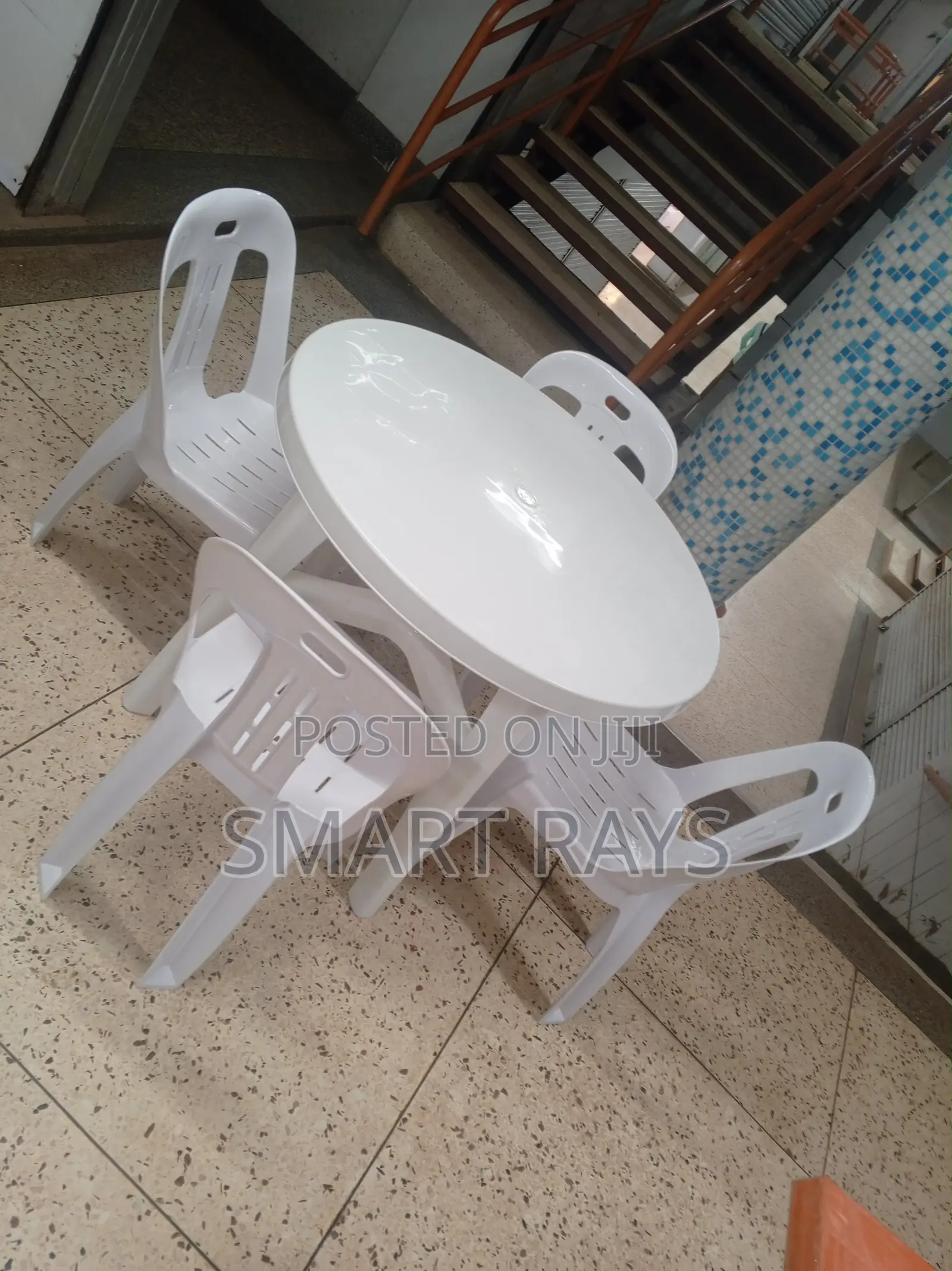 Dining / Restaurant/Home Use Set of Table With Chairs