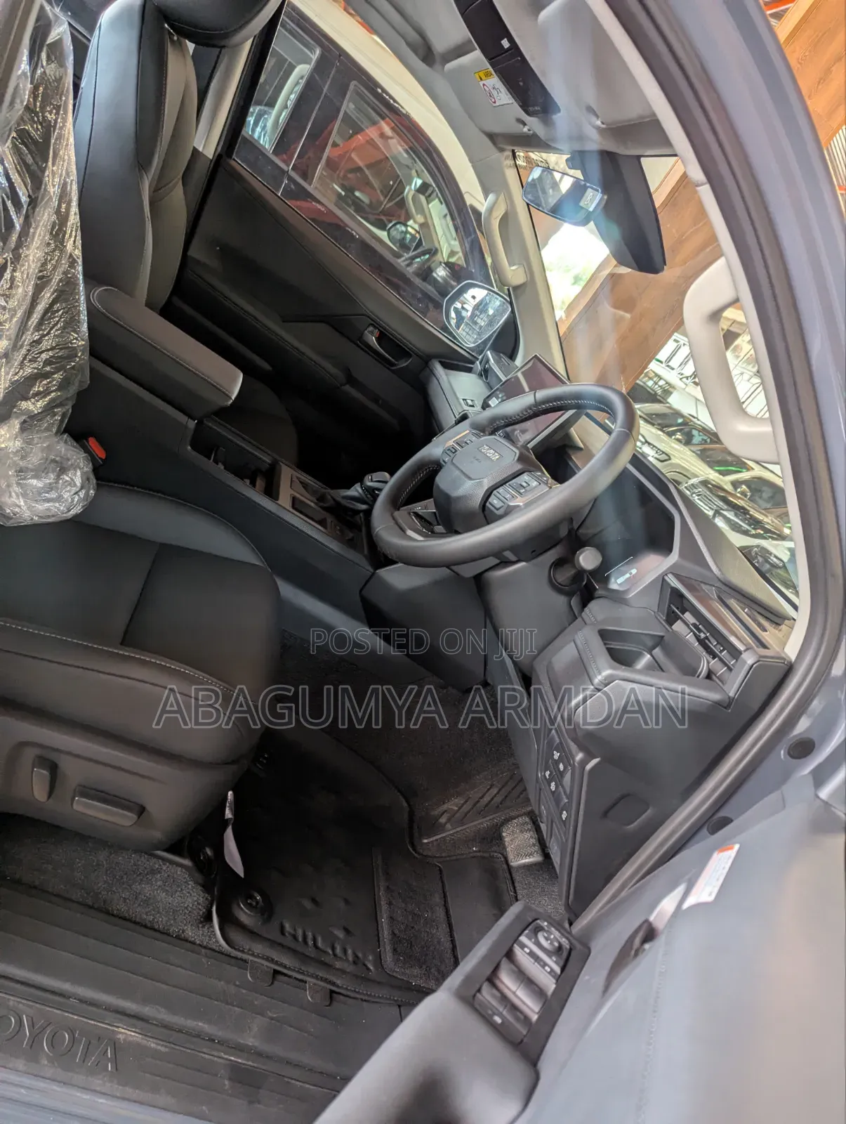 New Toyota Hilux 2025 Gray