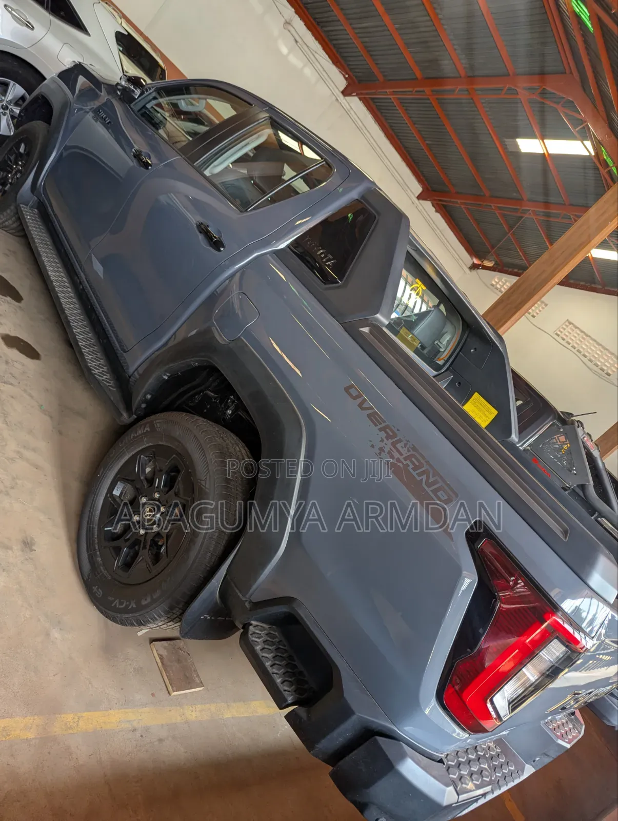 New Toyota Hilux 2025 Gray