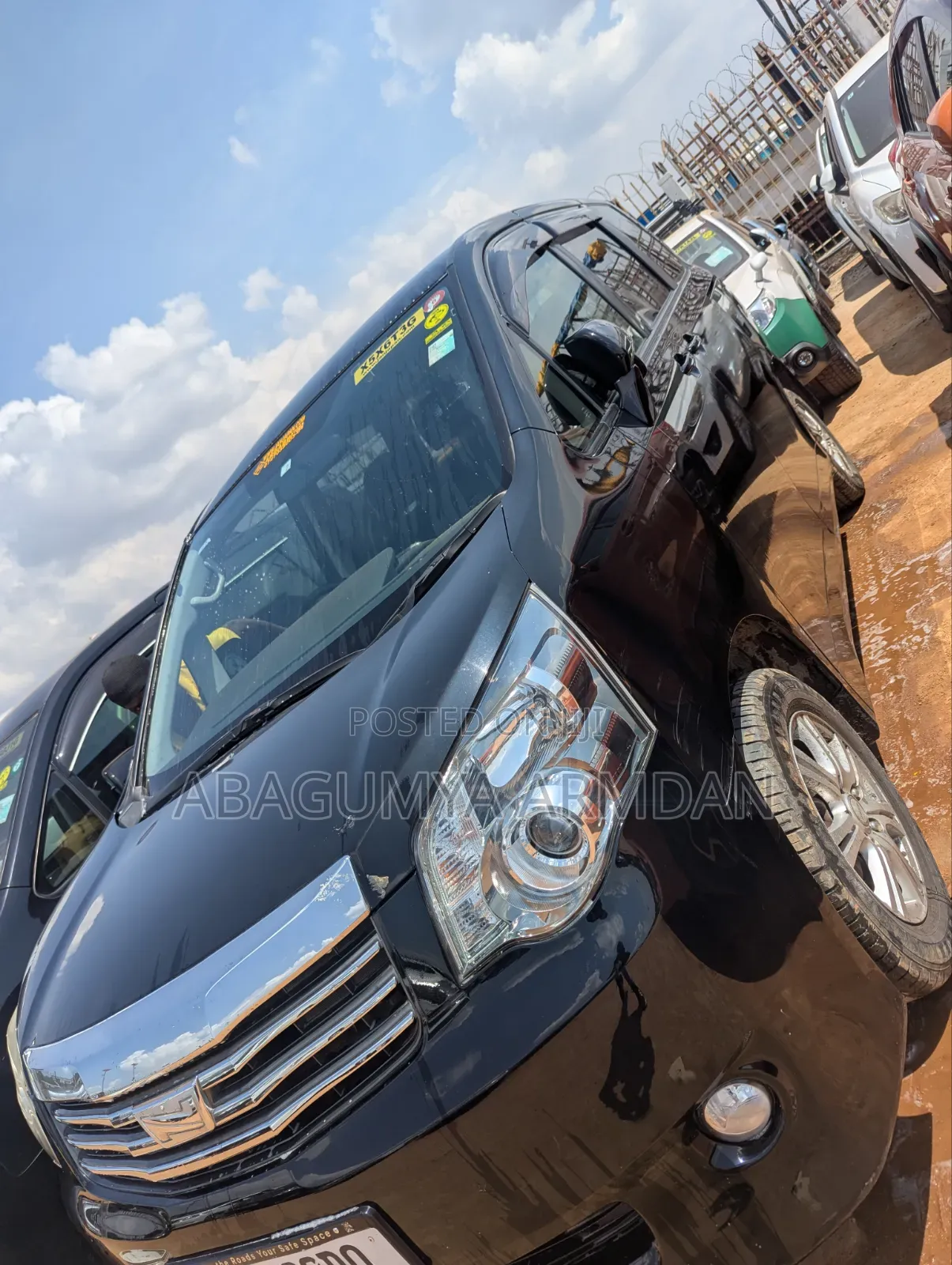 Toyota Noah 2.0 143hp AWD (7 Seater) 2011 Black