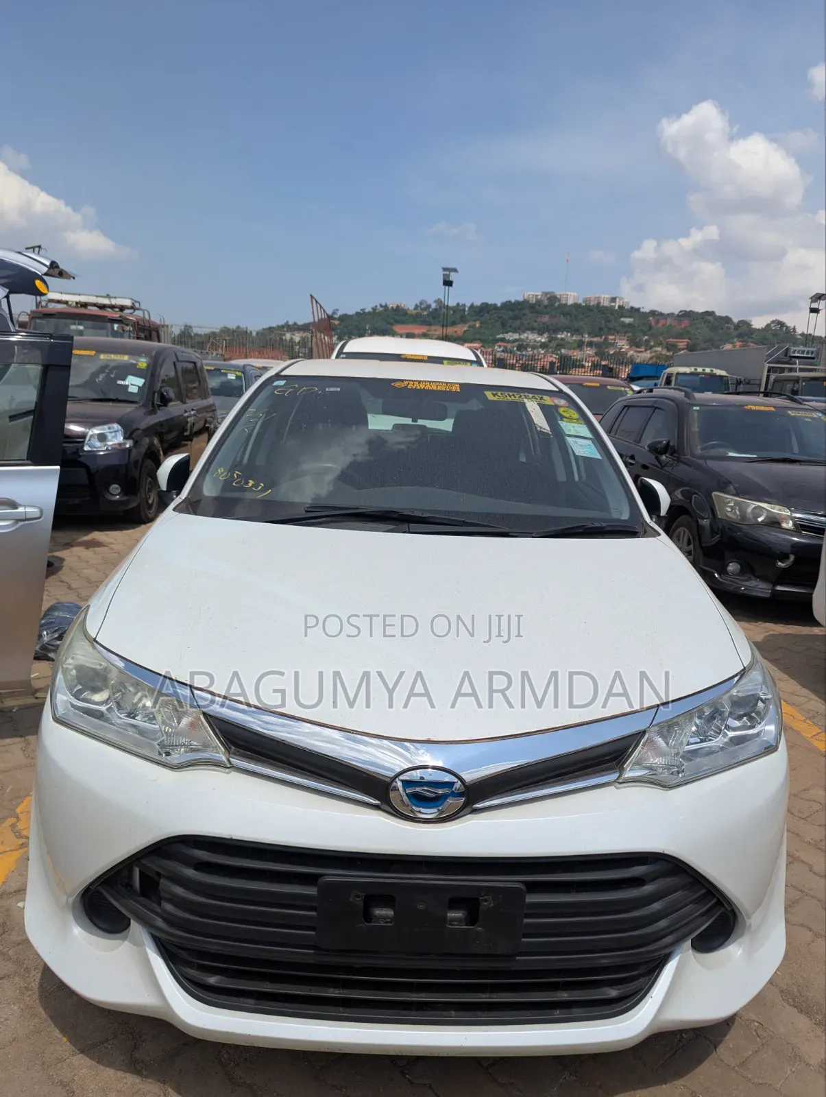 Toyota Corolla Fielder 1.5 Hybrid FWD 2016 White