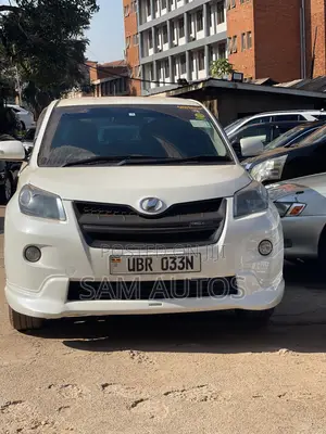 Toyota IST 2010 White