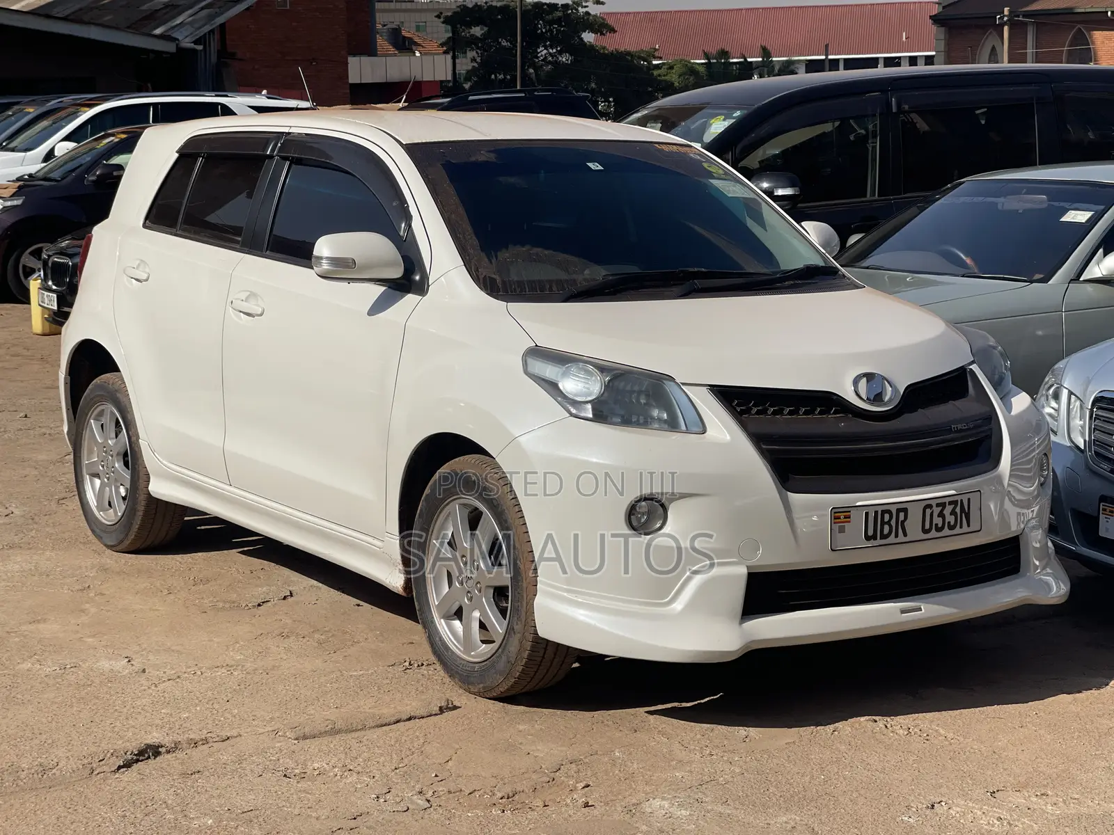 Toyota IST 2010 White