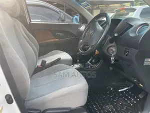 Toyota IST 2010 White
