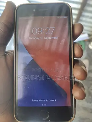 Apple iPhone 7 32 GB Black